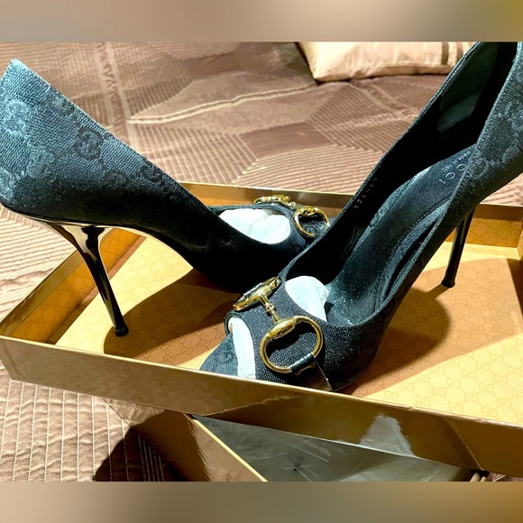 Gucci Heels - Picture 2 of 4